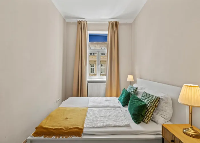 Spacious 2br Near U3 Metro Apartment Vienna